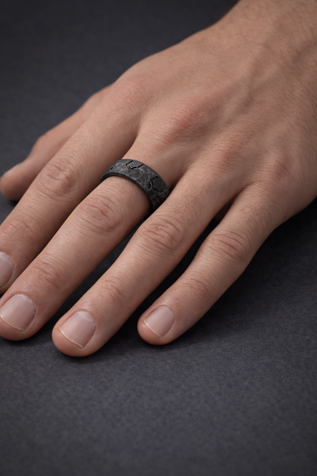 MATRIX HEX RING - Forged Carbon
