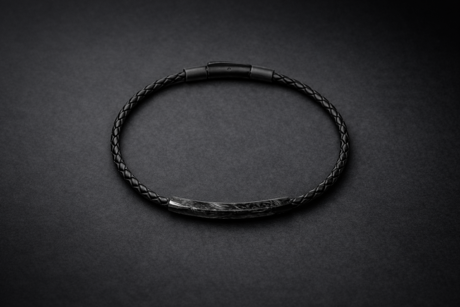 LINE STRANA — Pure Carbon