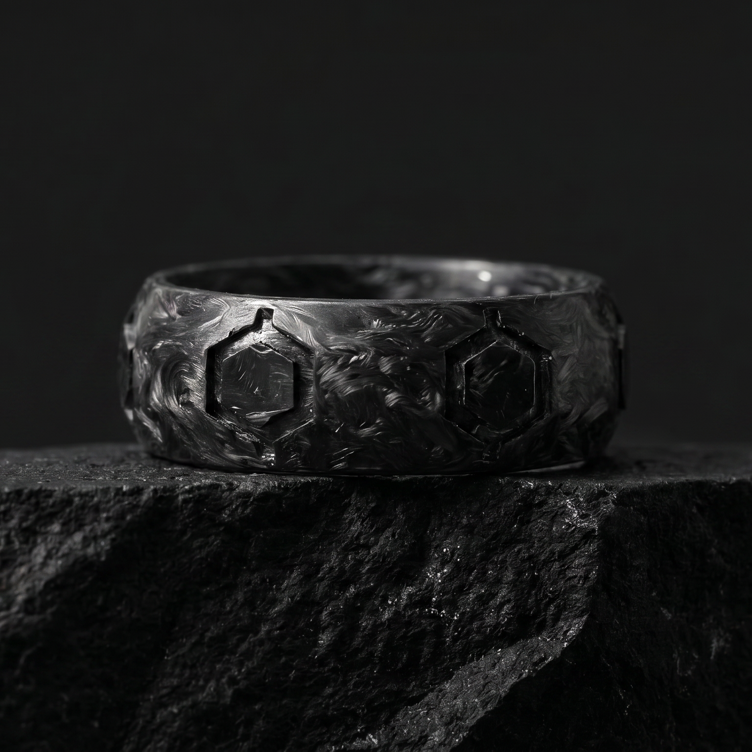 MATRIX HEX RING - Forged Carbon