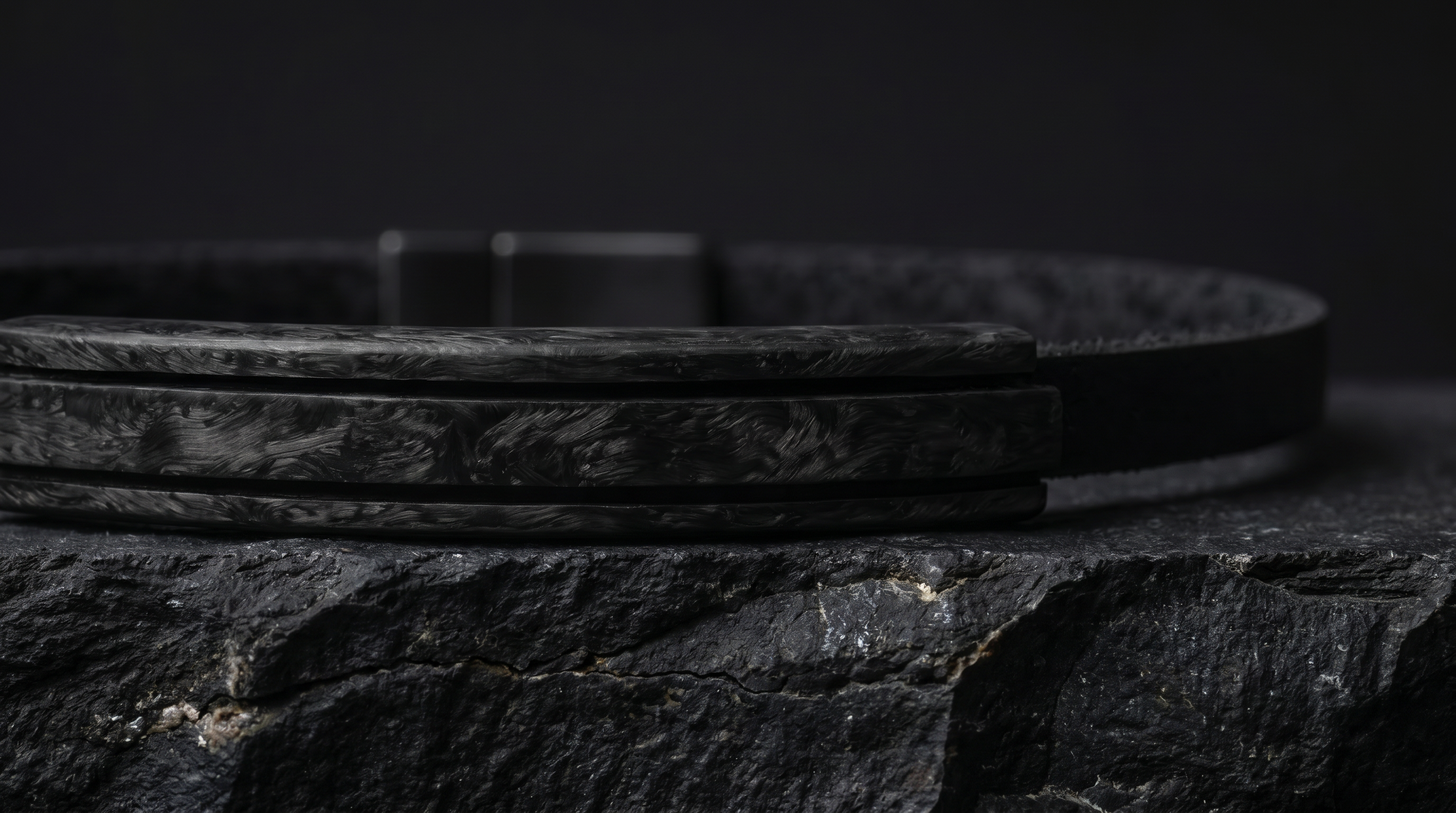 LINE ARC — Forged Carbon