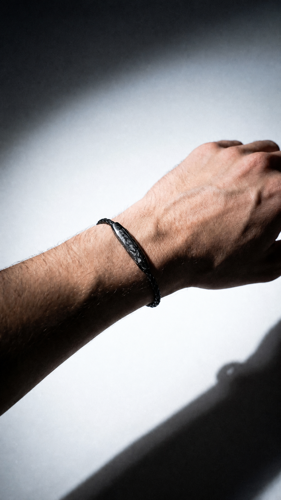 LINE STRANA — Pure Carbon