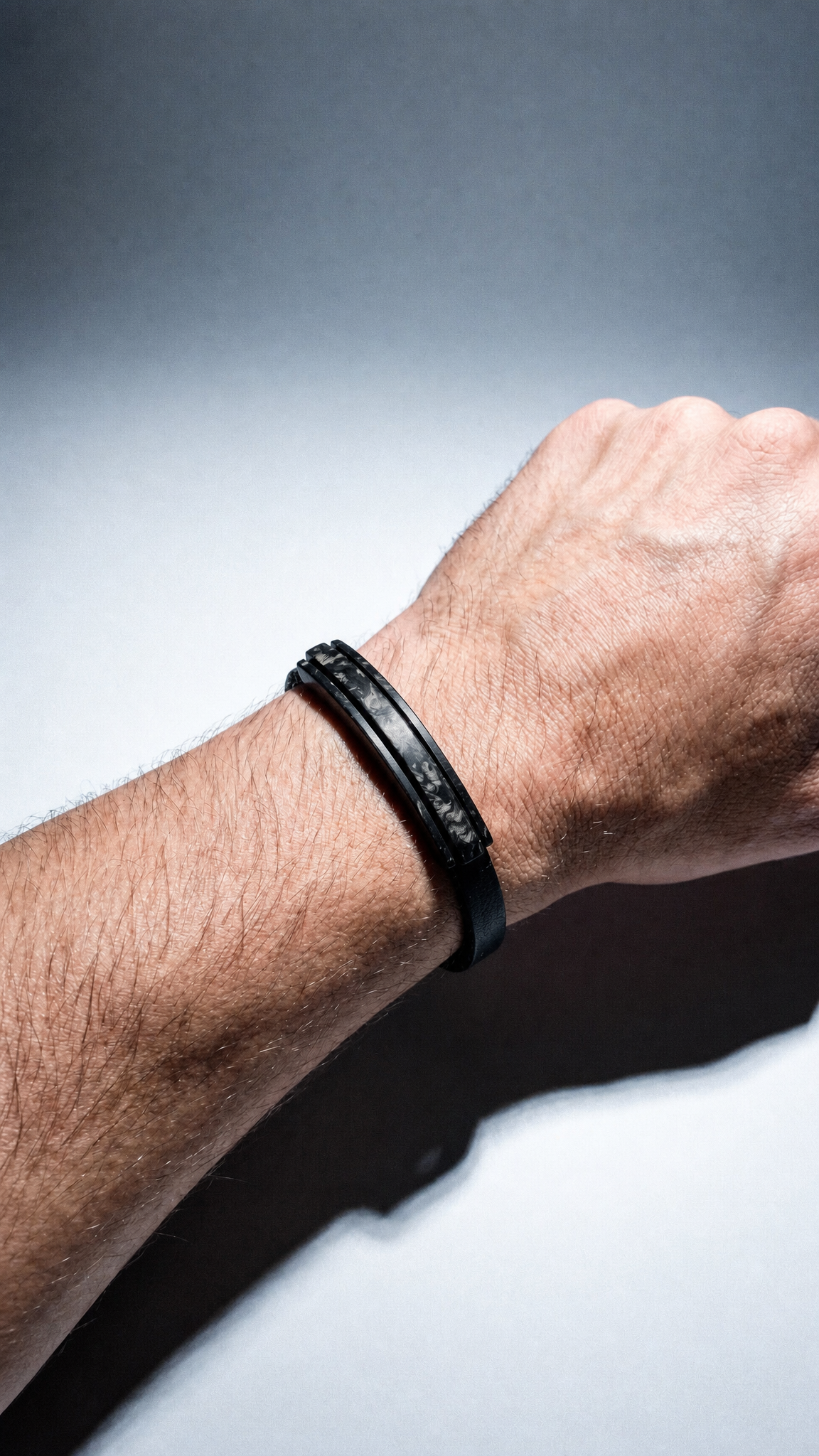LINE ARC — Forged Carbon