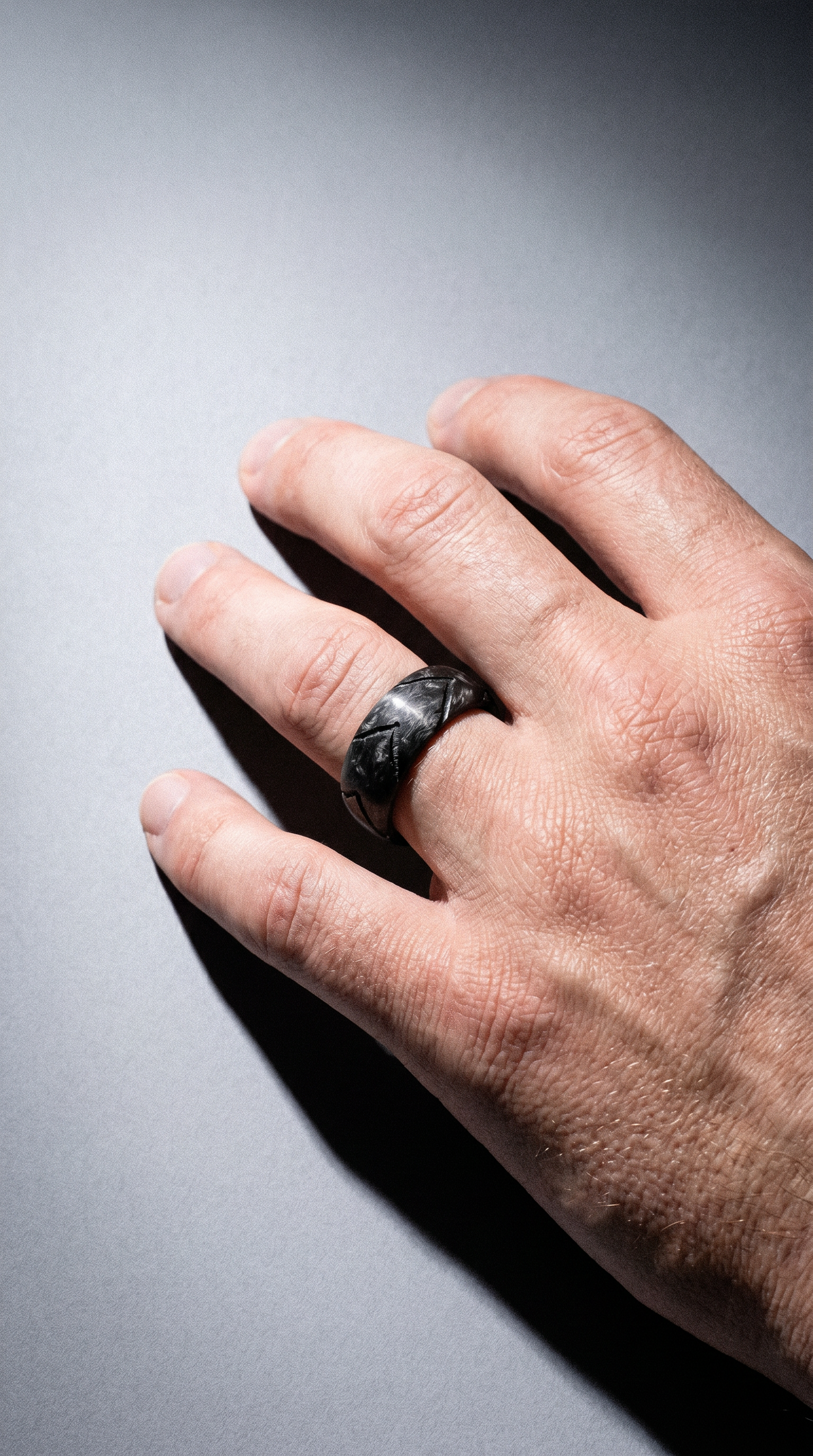Vector Ring — Forged Carbon